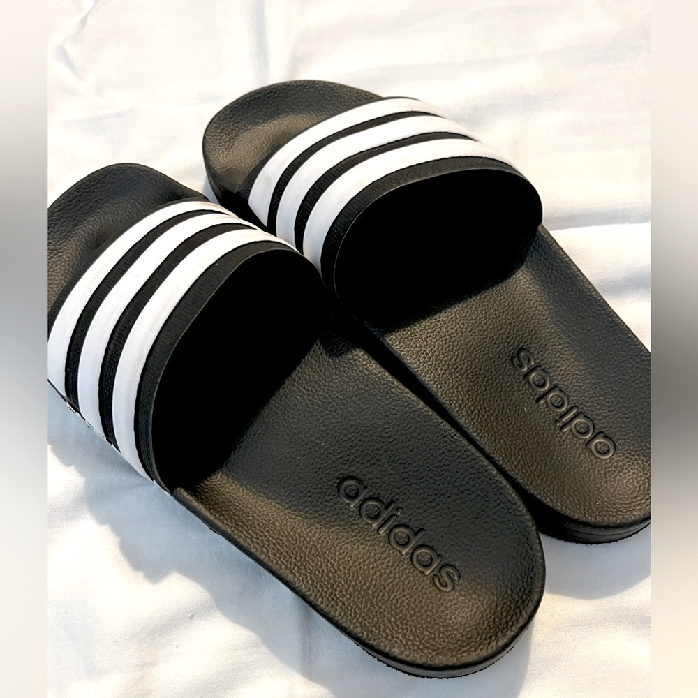 Men’s black adidas slides size 6